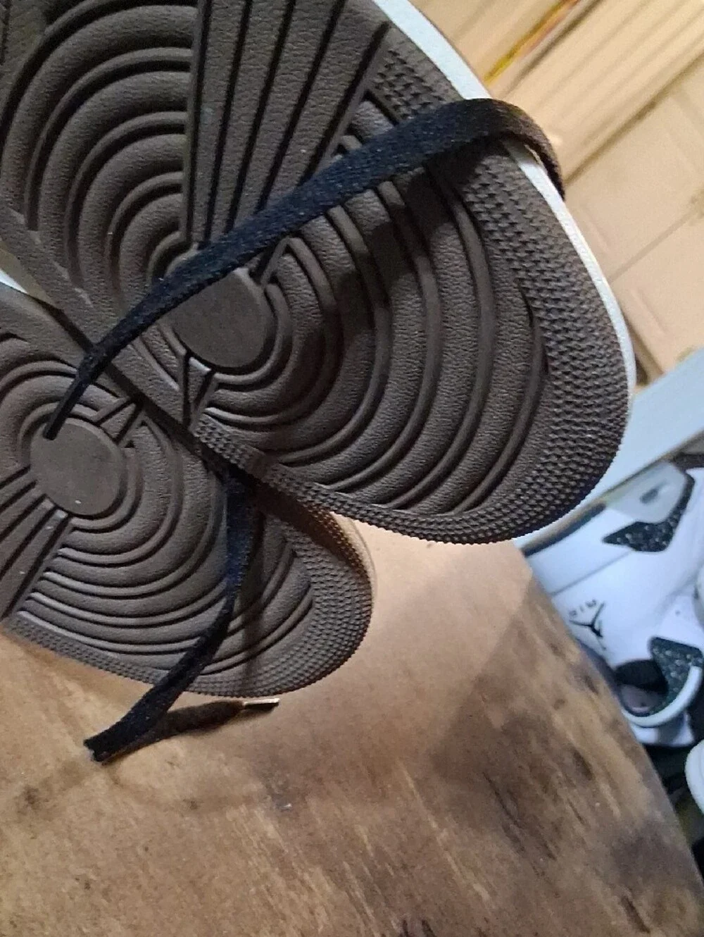 Jordan Retro High Top - Black & Brown